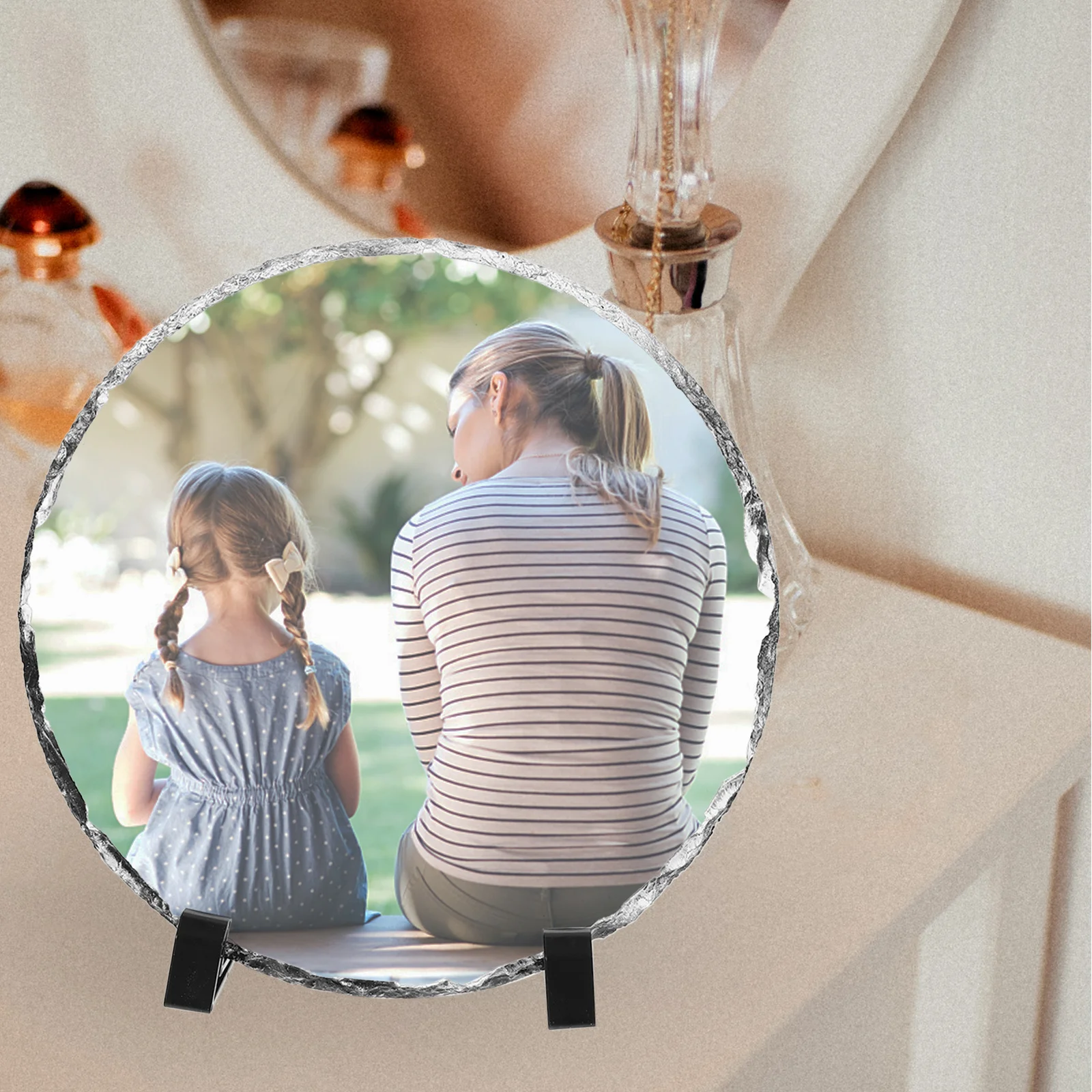 

Heat Transfer Sublimation Photo Frame Blank Round Shape with Holder DIY Sublimation Picture Plaques for Photo