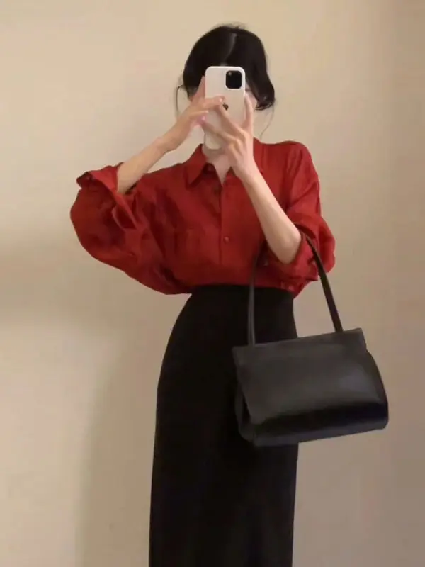 

Красный комплект из рубашки и юбки: высококачественный, элегантный, облегающий, из двух предметов, весенняя мода, женский, хлопковый, с длинными рукавами, на пуговицах.