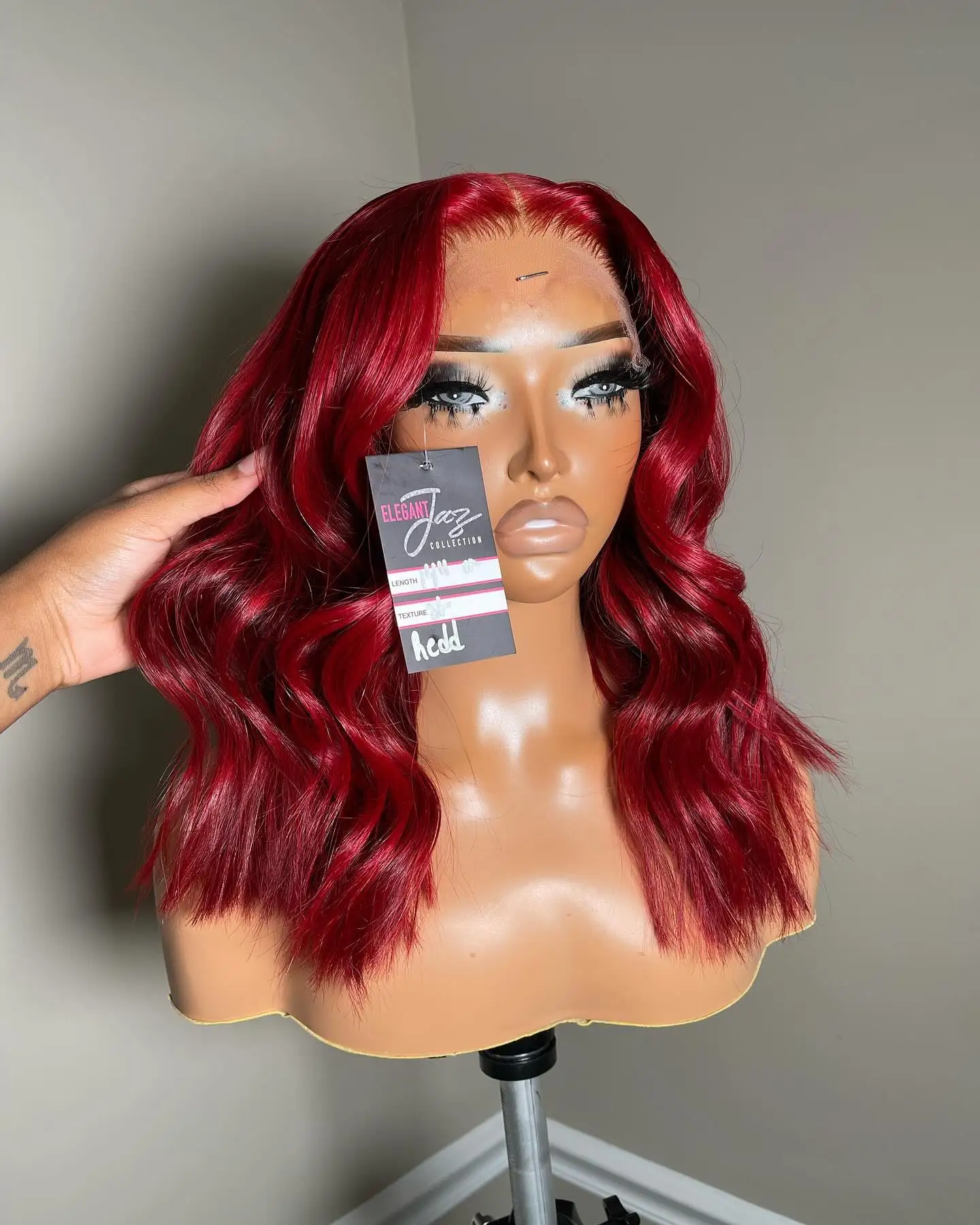 شعر مستعار قصير بوب مموج 13x4 شعر مستعار أمامي من الدانتيل الشفاف 180% كثافة شعر صناعي مقاوم للحرارة يوميًا جاهز للارتداء #4