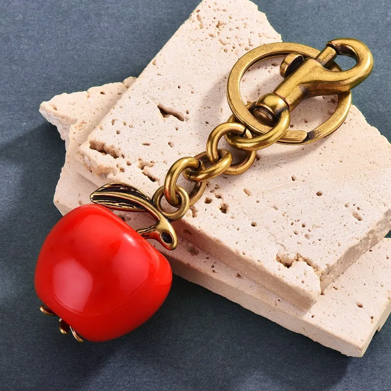 

New Apple keychains, bag pendants, women's bag accessories, bag pendants, exquisite car keychains