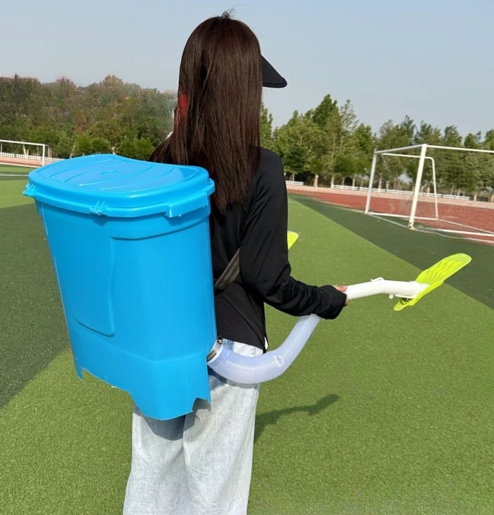 Agricultural filter screen fertilizer thrower, backpack type manual fertilizer applicator, new palm fertilization artifact