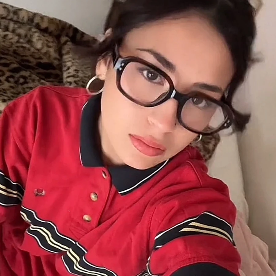 

Retro Narrow Oval Shaped Glasses Frame Female Concave Design Street Photography Personalized Flat Mirror Simple Design