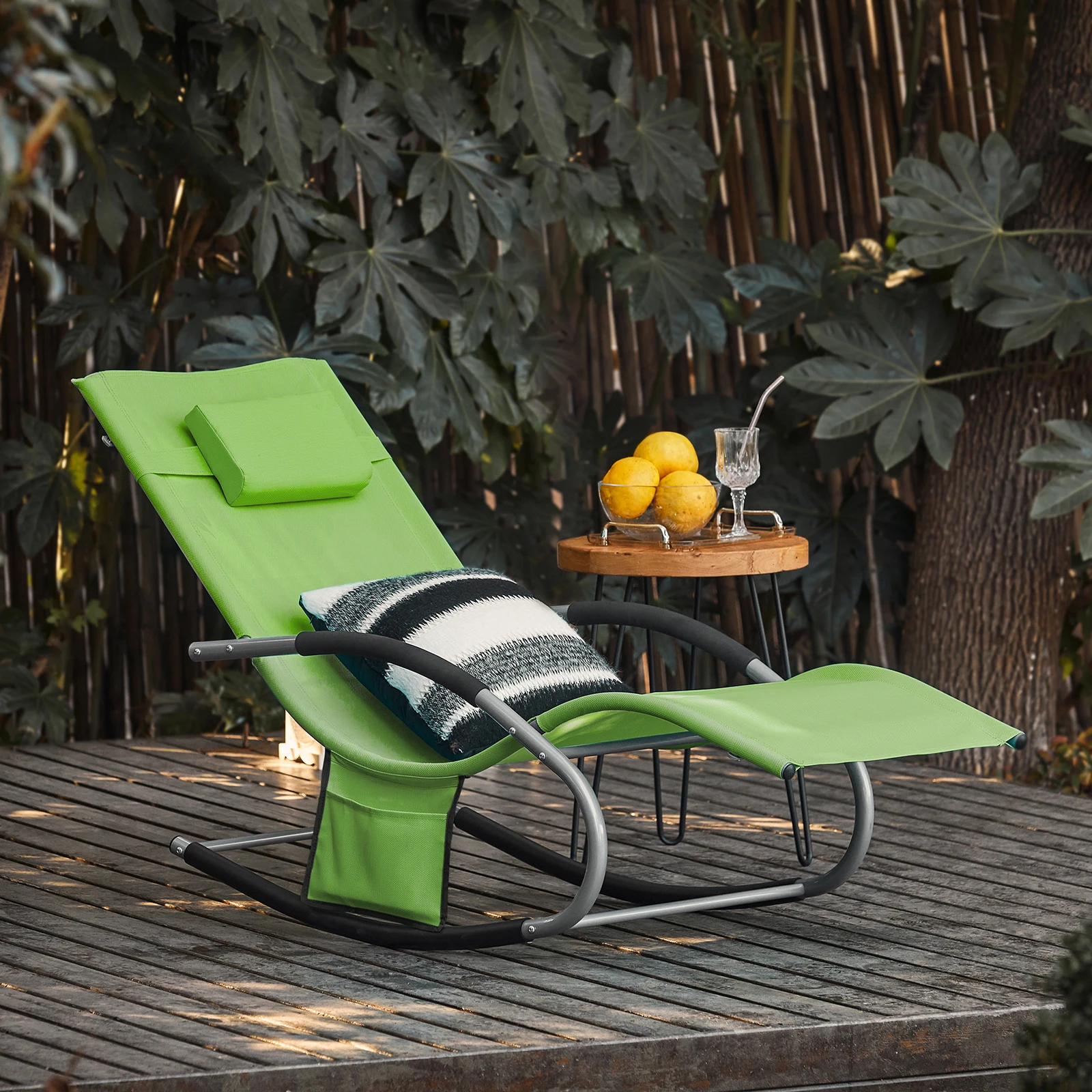 SoBuy OGS28 Sonnenliege Gartenliege wetterfest Liegestuhl Schaukelstuhl mit Kopfkissen Outdoor Terrasse Balkon Camping bis 150kg – Detail 17