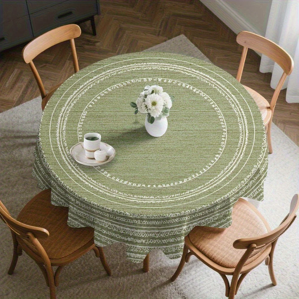 A single-piece olive-colored concentric tablecloth provides an elegant decoration and is suitable for weddings.