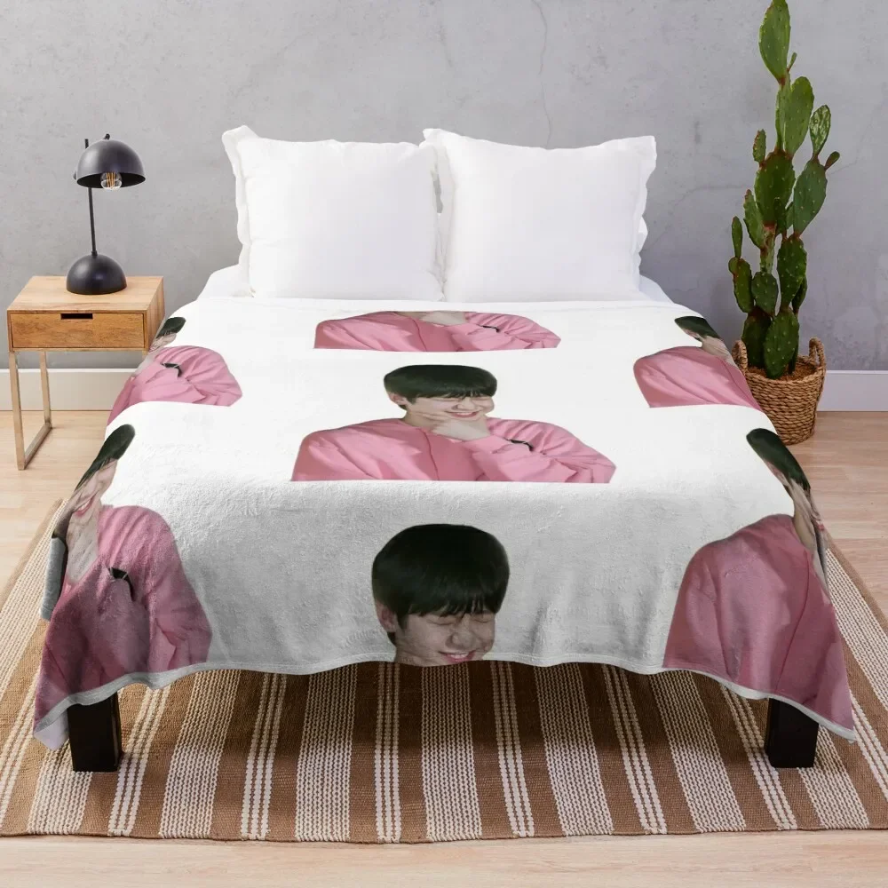 Sunoo Aegyo I-Land Throw Blanket Warm Flannel Blanket for Couch Chair Bedroom