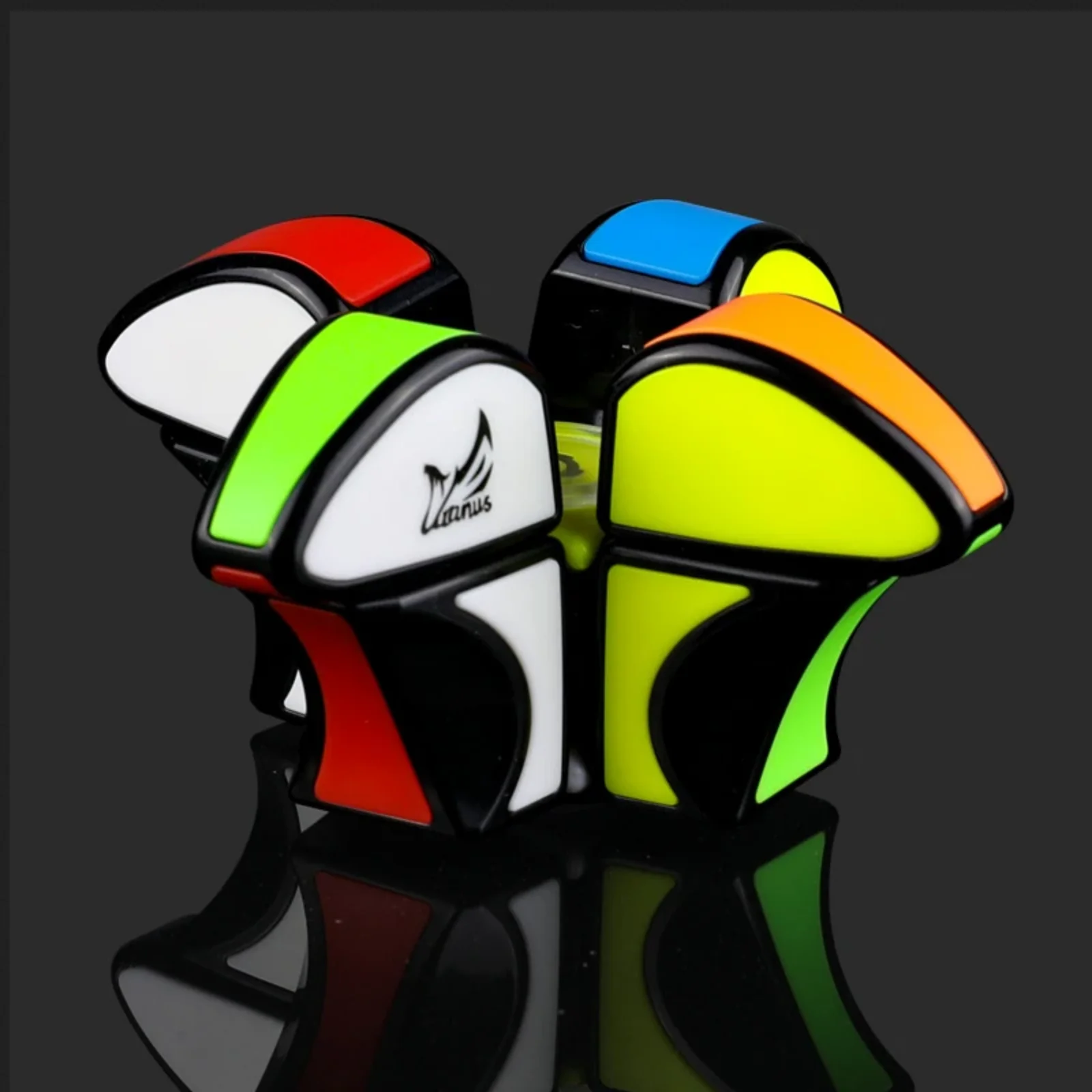 QIYI 最安値 モファンゲ スピナーキューブ 1x3x3 スピードマジックパズル 指先キューブ マジックゲーム 教育学習玩具 子供向け