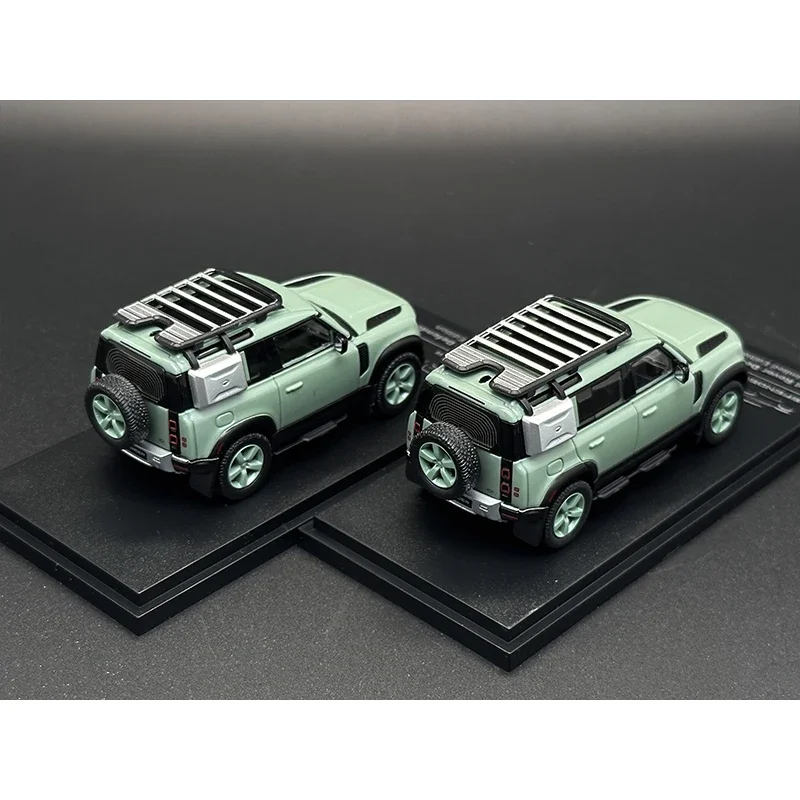 W magazynie AR BOX 1:64 Defender 90 110 75. rocznica uzupełniające akcesoria odlewana diorama kolekcja modeli samochodów zabawki