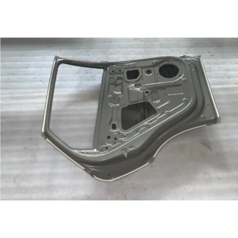 Offre spéciale pièces de voiture panneau de porte avant de voiture pièces automobiles panneau de porte gauche Stock EM2E-6201010/77 pour Byd Dolphin