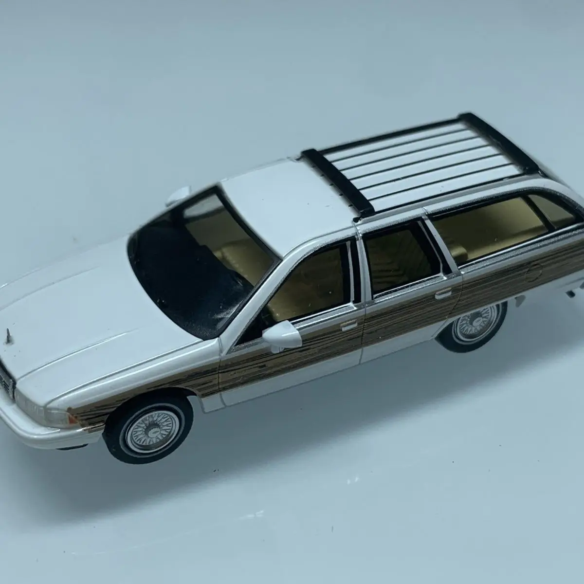 Pcx87 escala 1:87 chevrolet station wagon polícia 1991 modelo de plástico carro brinquedo colecionável presente lembrança exibição ornamento