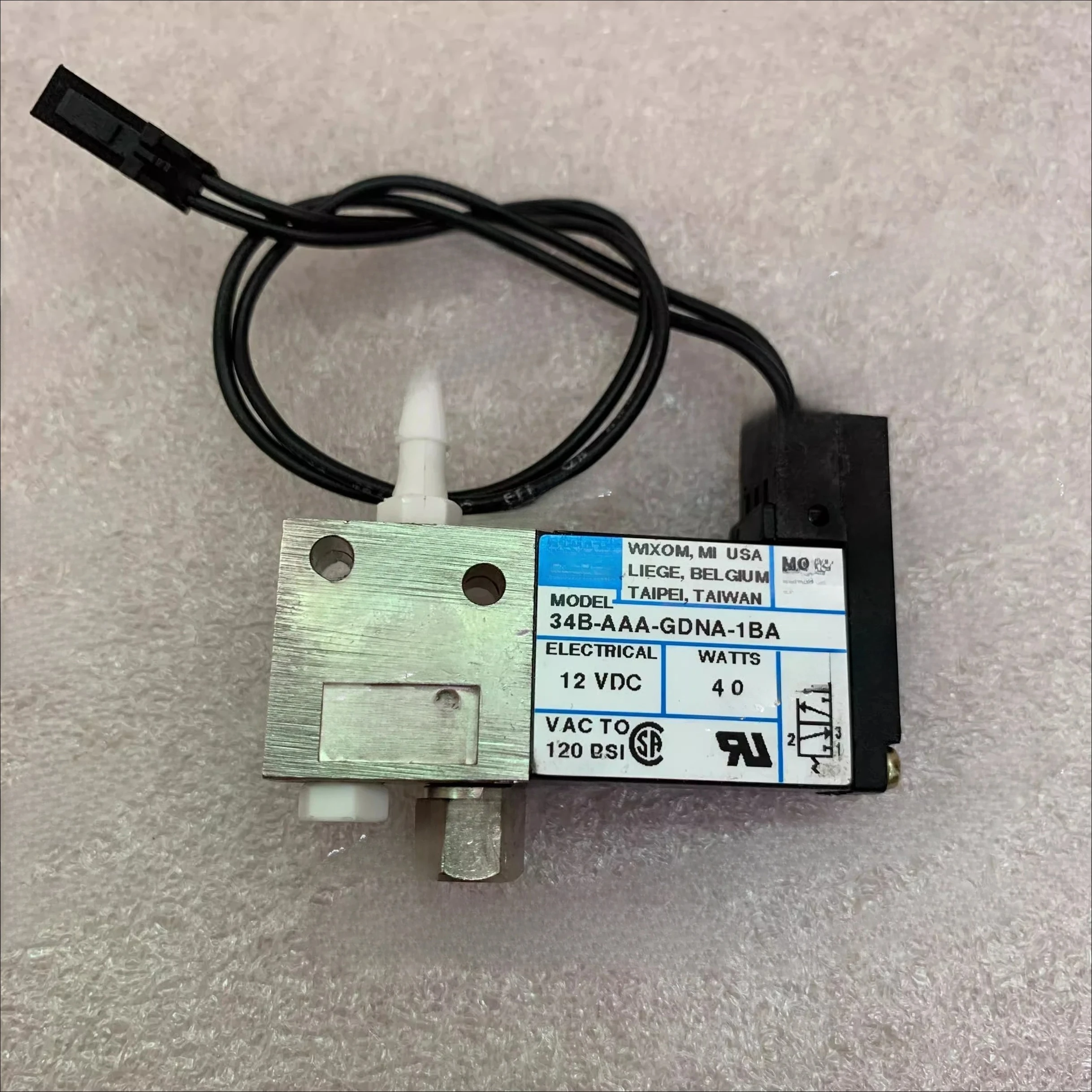 

Микроэлектромагнитный клапан, высокоскоростной микротрехходовой клапан, резьбовое соединение 5 мм 34B-AA-GDNA-1BA, 80% новый