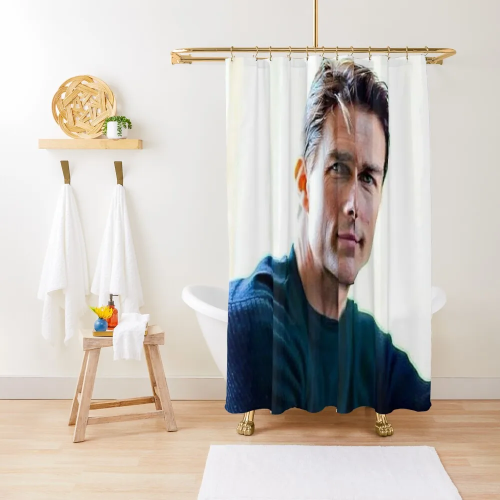 

Tom Cruise Shower Curtain Cover Bathtub Bathroom Accessories Waterproof Fabric Bathroom Curtain