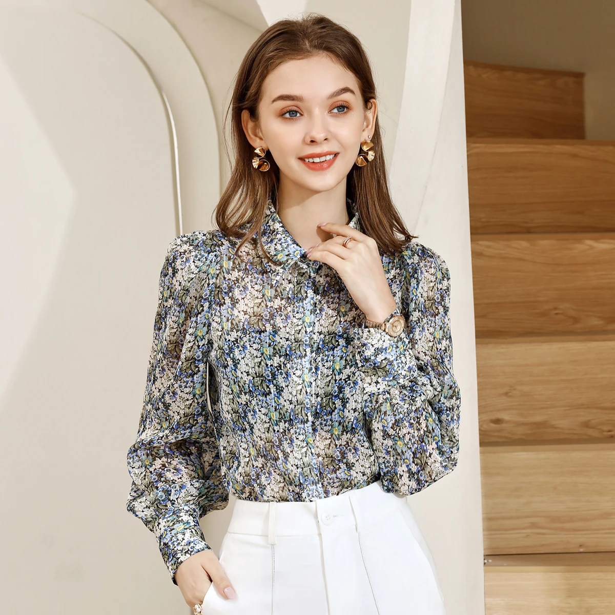 

Женская блузка с цветочным принтом и рукавами-фонариками, оригинальный дизайн, новинка весны, простой повседневный стиль, шелк, M...
