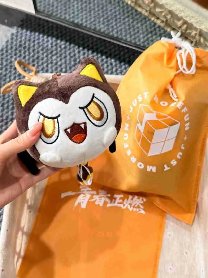 キュートデビルディンロックキングダムコラボ限定版ぬいぐるみブックバッグペンダント360度回転可能ソフトppコットン