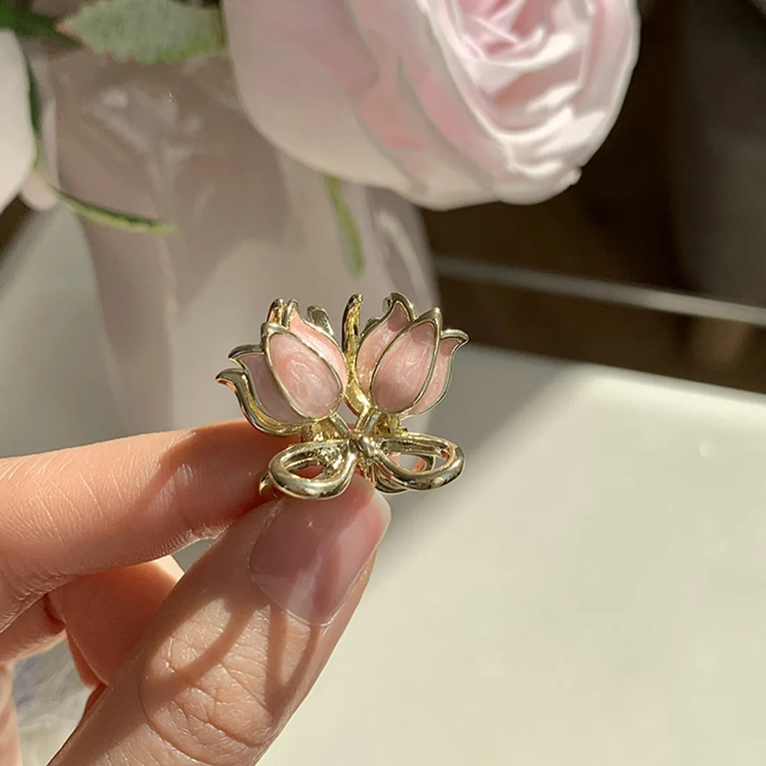 Mini Flower Hair Clip Headdress Tulip Hair Clip Female Headwear Small Hair Catch Bangs Top Clip Hairpin Shark Clip Claw