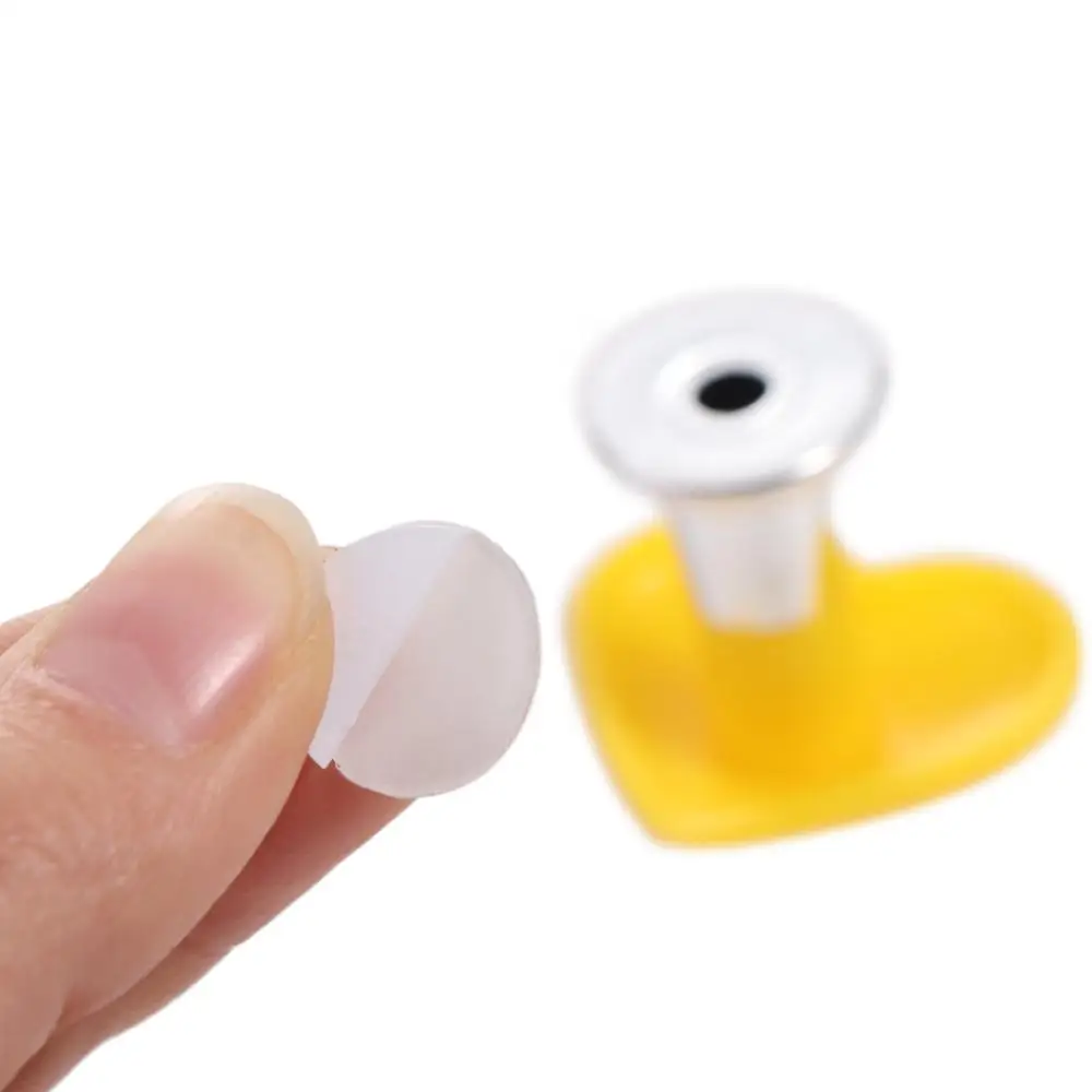 

2pcs Fashionable Heart Shaped Toilet Press Nail Protector Colorful Toilet Button Love Water Tank Buttons Bathing Room Decor