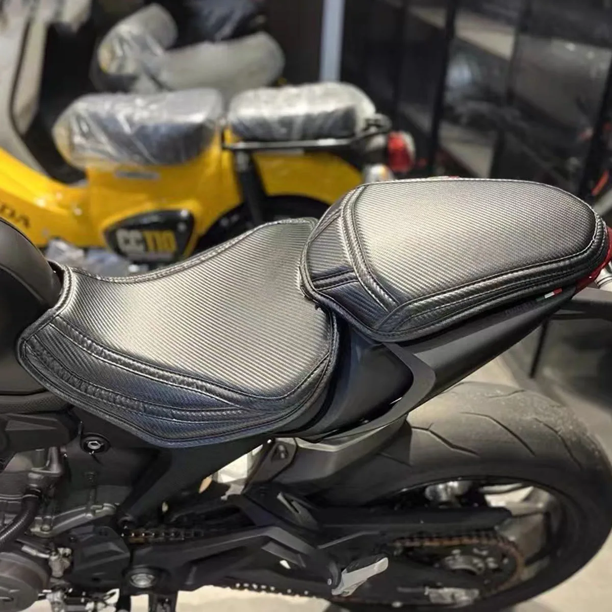 New beautiful Custom Cushion Soft Seat Cover Thickening  softening non-slip FIT FOR Ducati Monster950 ducati 950 Monster