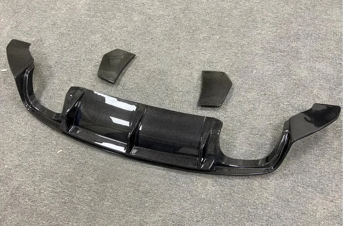 For 15-19 Audi TTS/TTRS MK3 Carbon Fiber Rear Bumper Lip Diffuser with Side Splitter Spats Panel