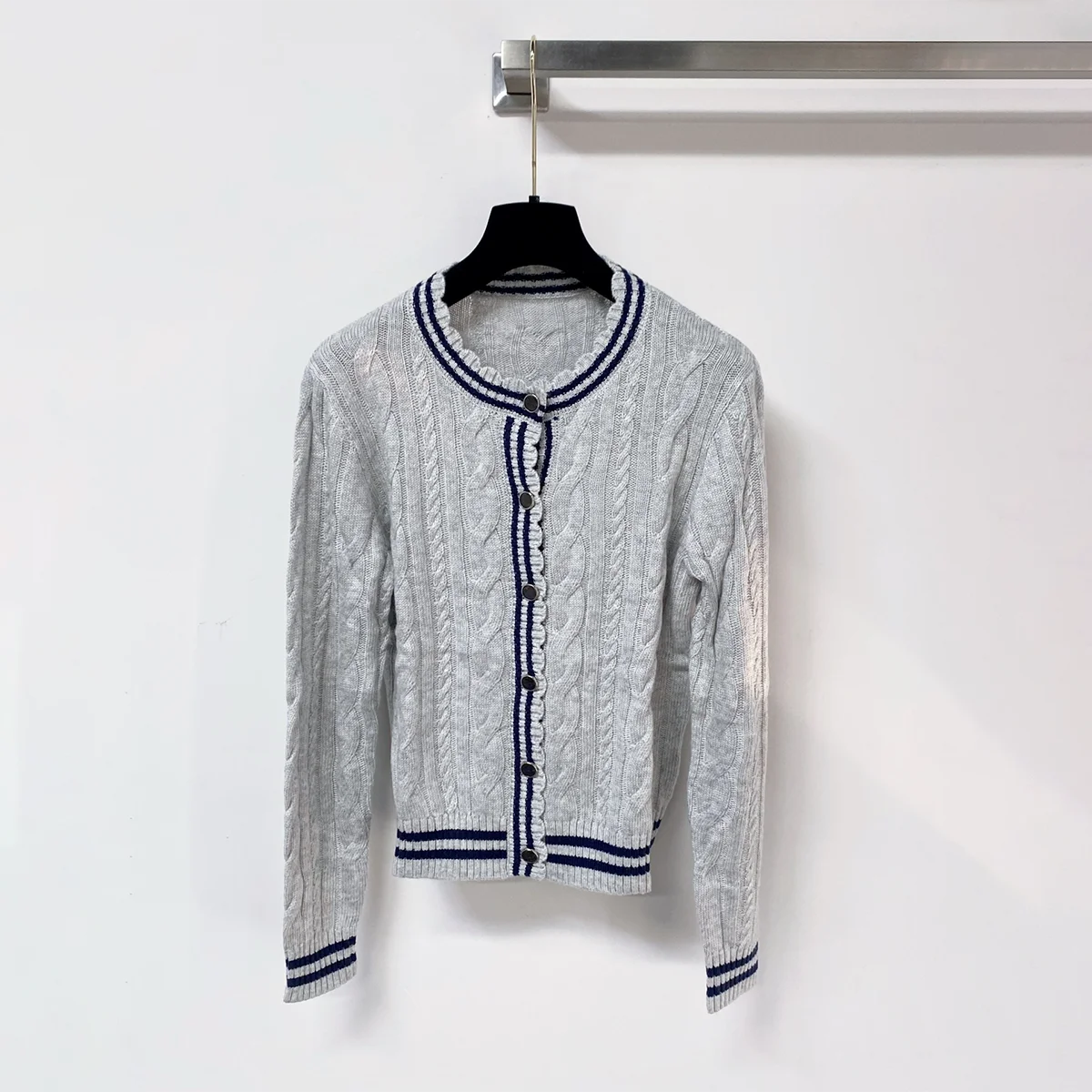 2026 High Quality Women's Clothing Academy Wind Hemp Grey Contrast Striped Knitted Cardigan--26919123