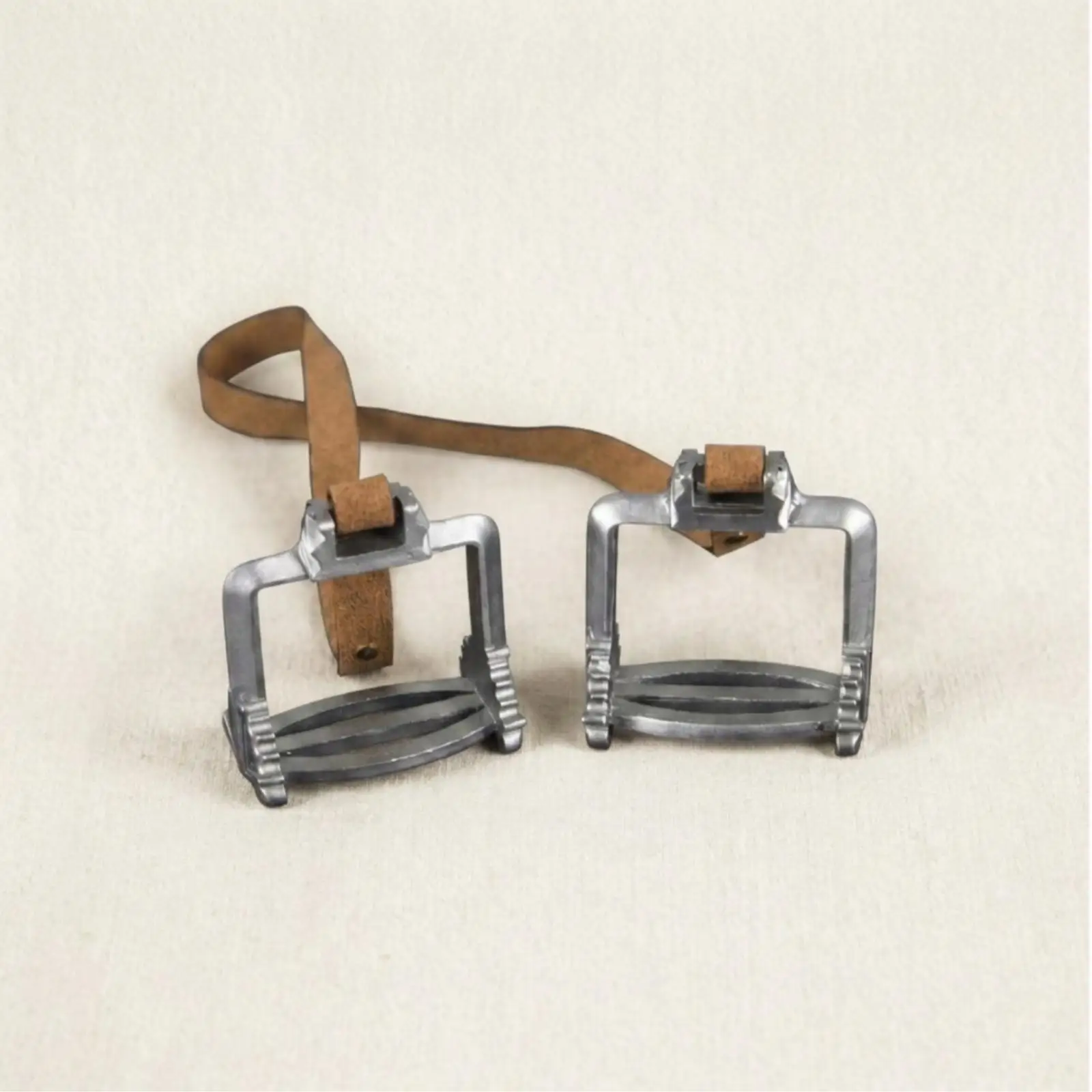 Small Horse Riding Gear Replica Alloy Stirrups Bit for 1 6 Scale Figurine Diorama Display Accessory