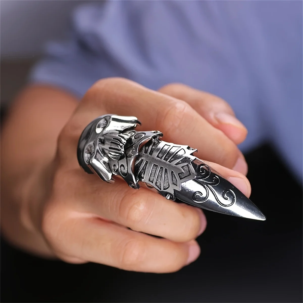 Retro Gothic Ring Skull Shaped Cool Object Joint Flexible Long Men\'s Ring Boyfriend Party Gift Punk Style Fashion Jewelry 2024