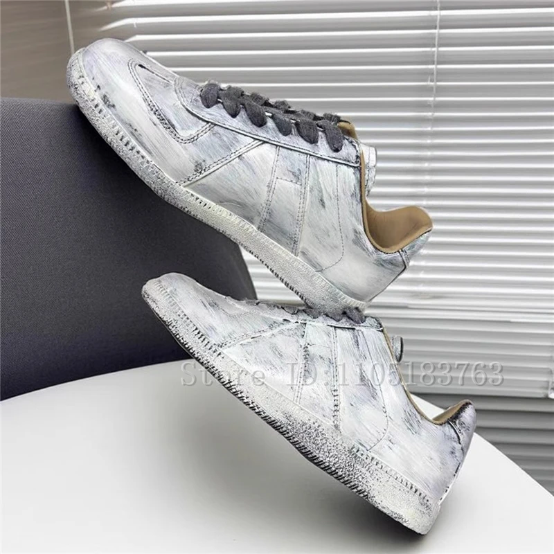 

Designer New Graffiti Suede Low Top Sneaker Men Fashionable Breathable Lace Up Casual Walking Canvas Shoes