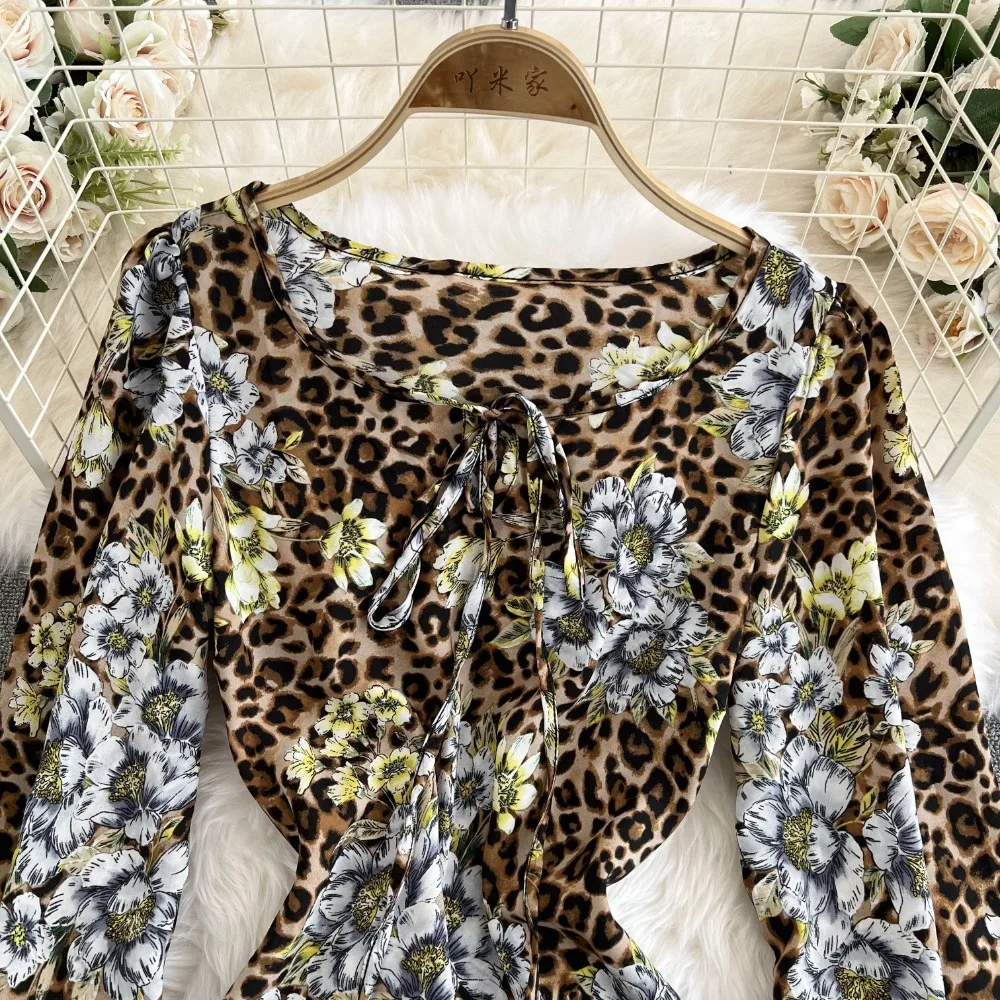 Foamlina French Leopard Print Long Sleeved Dress for Autumen Women's Waist Cinching and Slimming Beach Vacation Travel Outfit