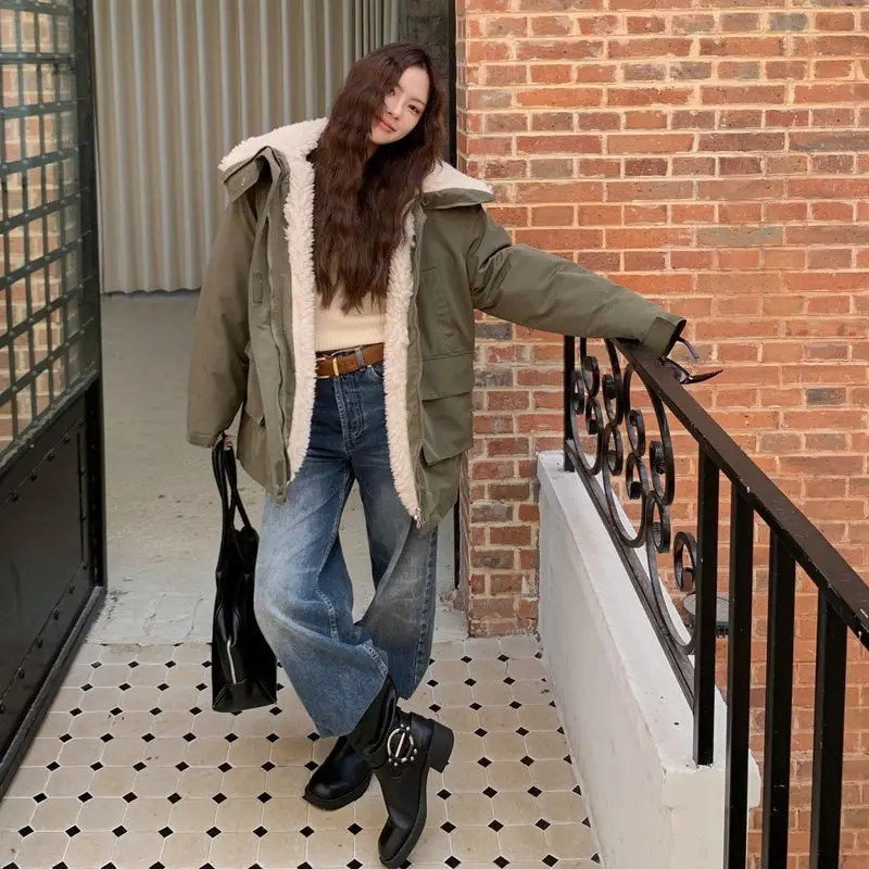 

Lamb Wool Jacket Chainsaw Woman Corduroy Texture Ribbed Ridged Velvet-Like Retro Vintage Classic Traditional Autumn Winter Warm