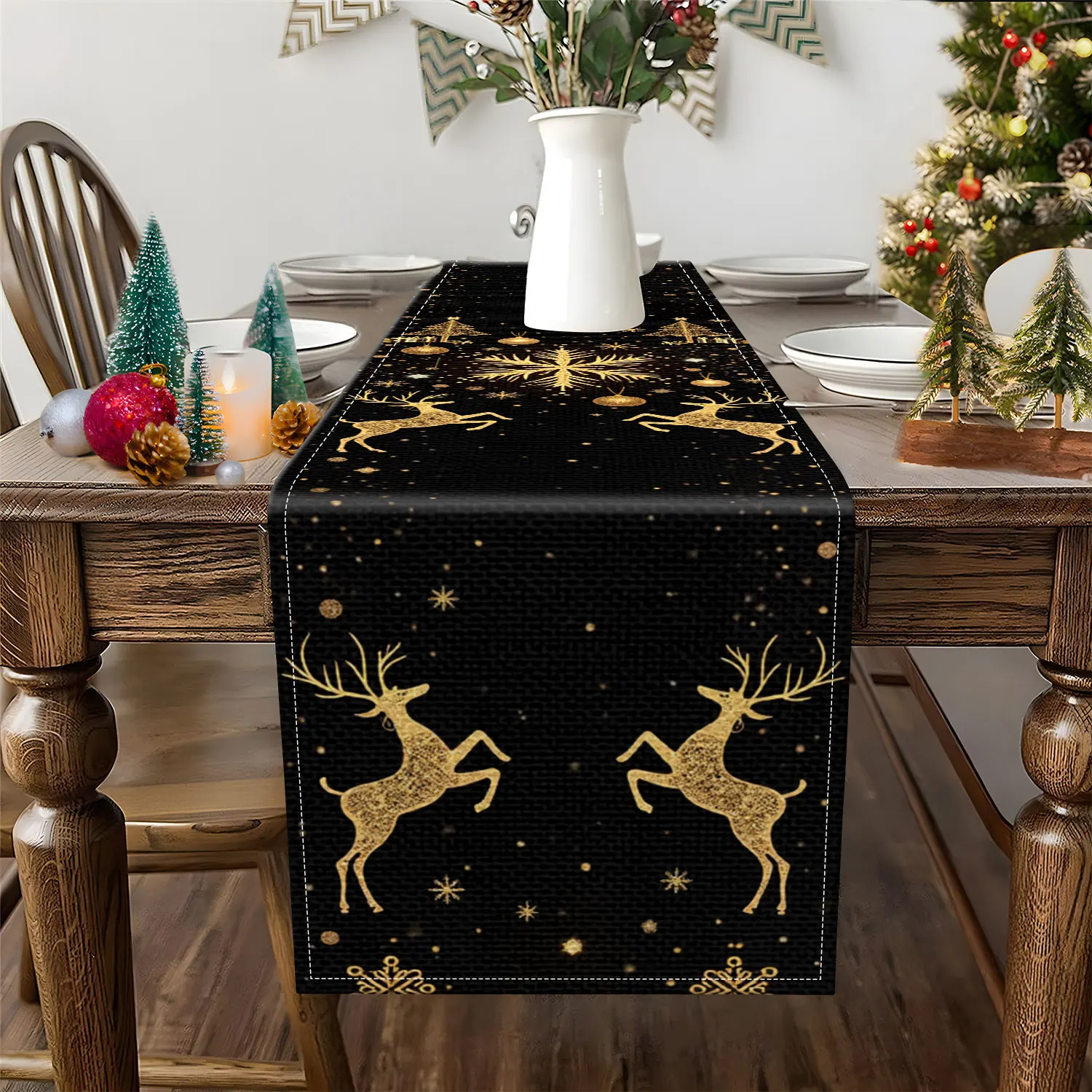 1 Piece of Golden Christmas-Themed Table Runner, Featuring Reindeer and Snowflakes as Main Motifs, Suitable for Christmas Parties, Family Holiday Decorations, and Other Occasions
