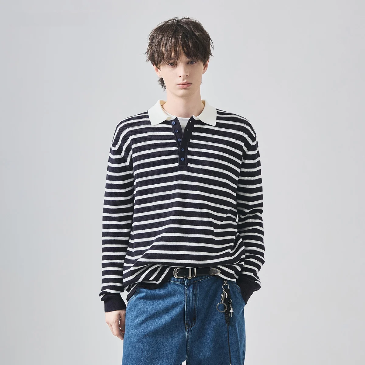 

Мужской вязаный свитер свободного кроя с контрастным воротником в полоску, с длинными рукавами, повседневный топ для осени и зимы, модный и удобный