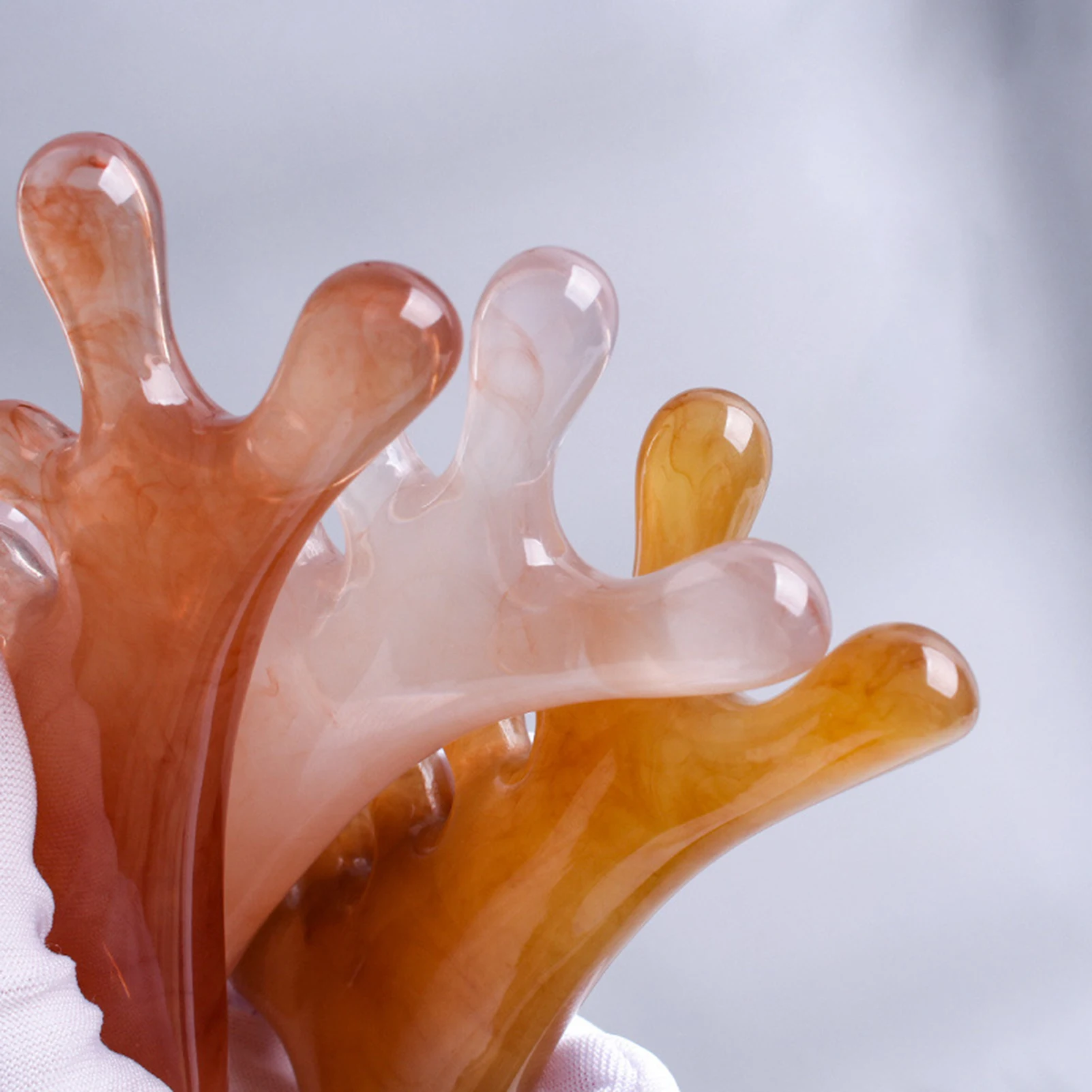 Multifunctional Hair Combs Portable Ultralight Pocket Hair Comb Exquisite Transparent Soothing Meridians Massager Hair Comb 1pc