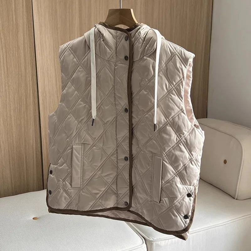 

2025 European Autumn and Winter Women's Down Vest Commuting Short Hooded Vest