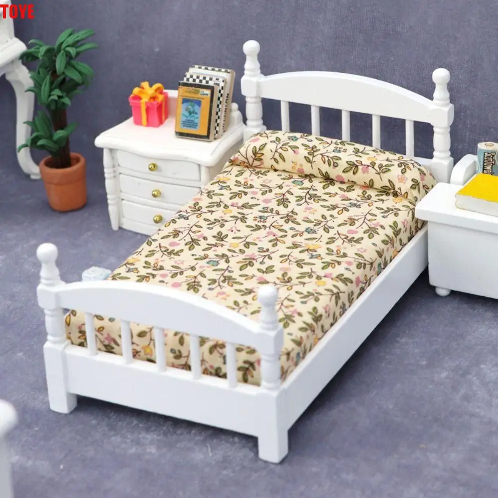 Play House Furniture Dollhouse Bed Scene Decor Bedroom Miniature Bed 1:12 Floral Simulation Single Bed Doll Accessories