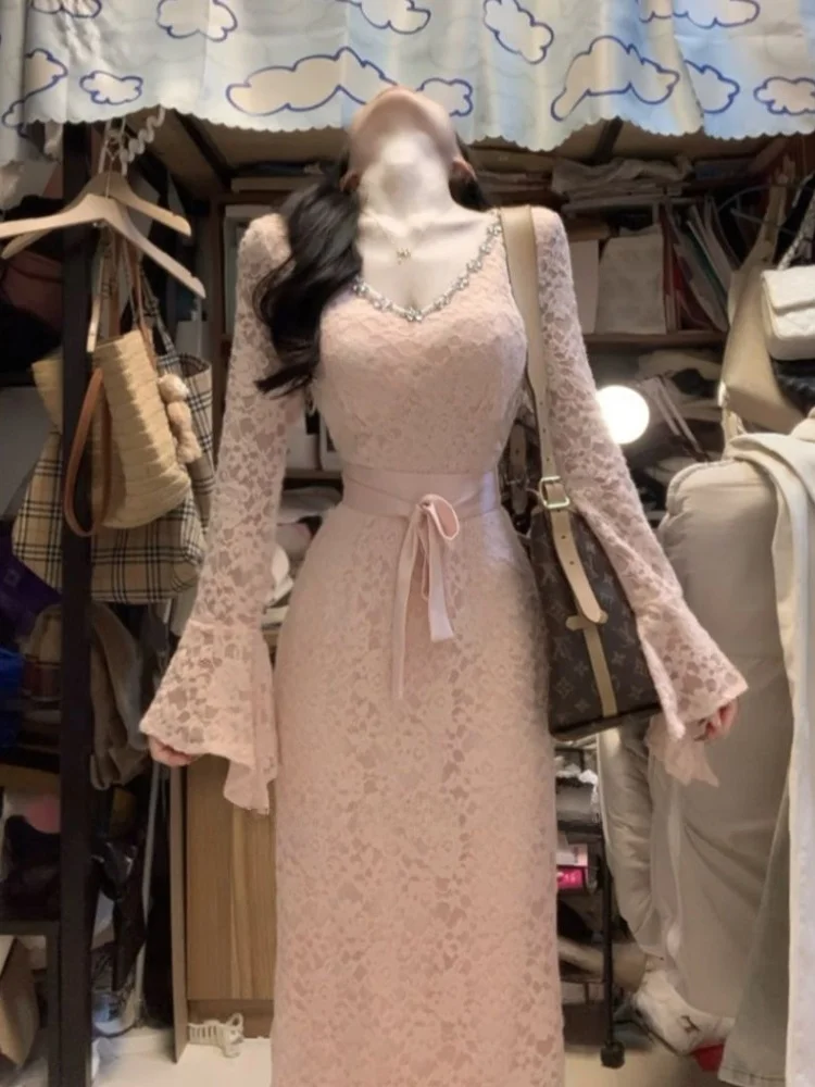 

Syj Shuyijia Elegant Diamond Embedded Lace V-Neck Long Dress Women's Autumn Winter Slim Fit High Waist Fish Tail Dress