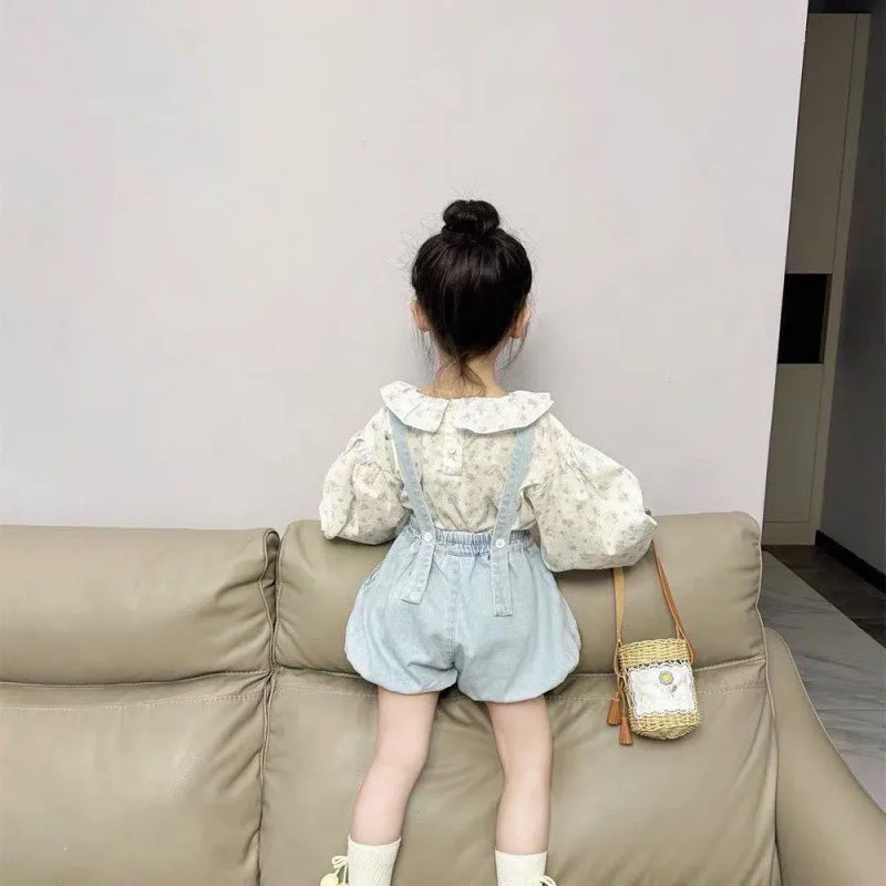 2024 spring new suit girls small fresh floral doll shirt foreign denim overalls shorts two-piece set trendy