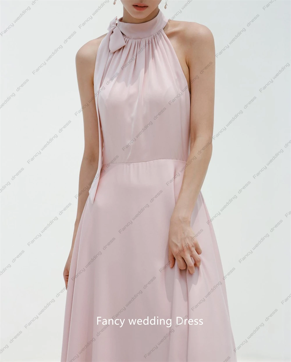 Fancy Korea Pink Halter abito da sposa servizio fotografico senza maniche morbido raso lunghezza del tè abito da sposa fiocco abiti da sera da sera