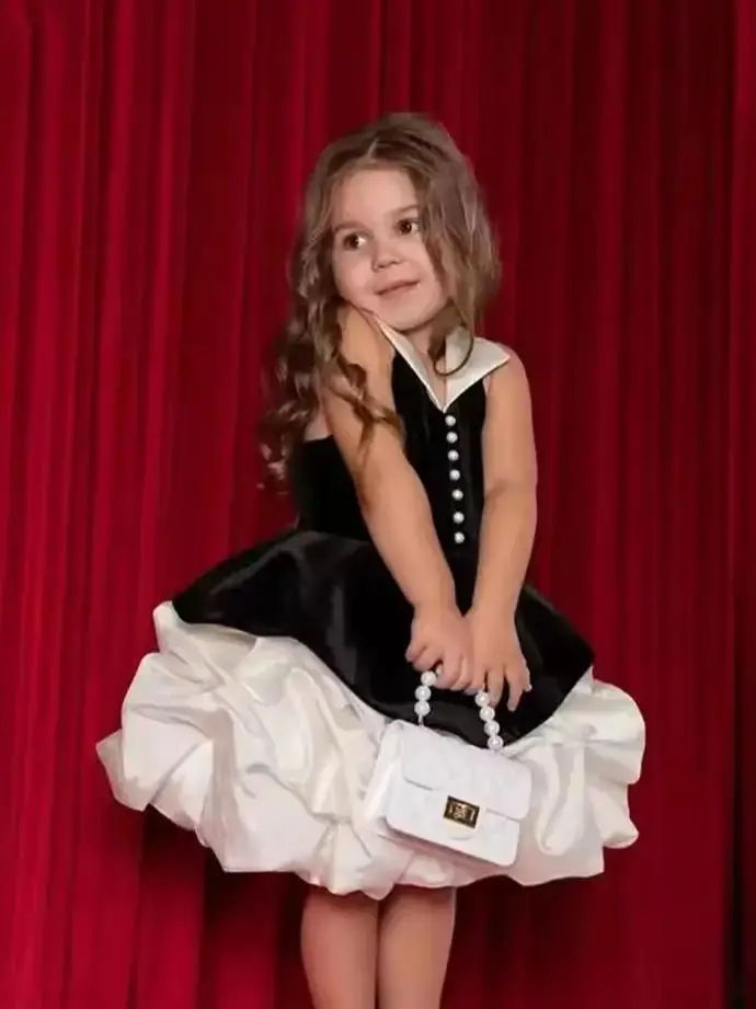 Puffy Flower Girl Dress Off Shoulder Black Bow White A-Line Dress For Kids Cute Ruffles First Communion Birthday Party Gown