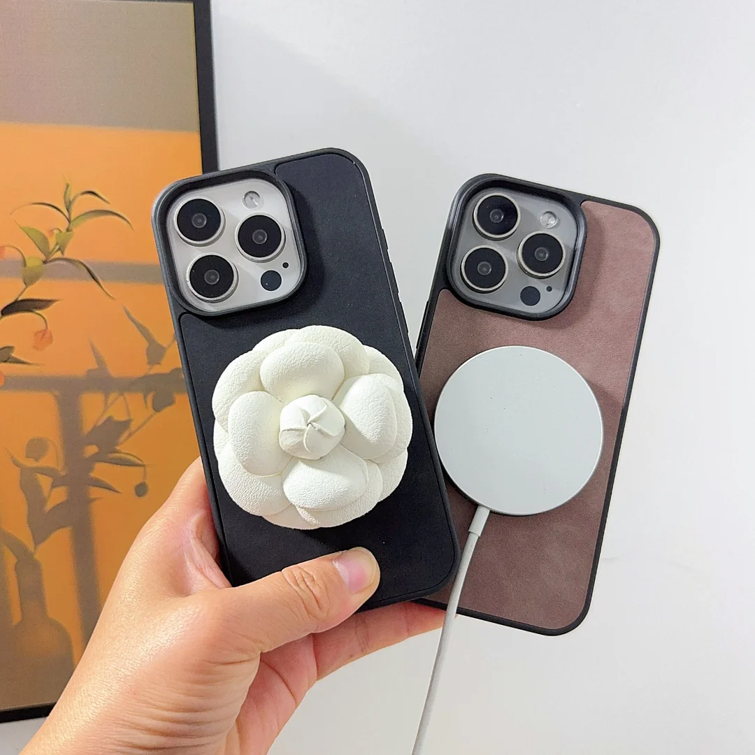 Custodia in pelle con staffa di aspirazione magnetica con fiore di perla carino per iPhone 17 16 15 14 Cover per telefono 13 Pro MAX Custodia rigida antiurto posteriore