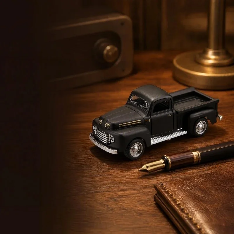 1:36 Retro Pickup Alloy Car Model, Single Door Openable Vintage Truck Model, Desktop Static Display Ornament and Decorative Gift - view 3