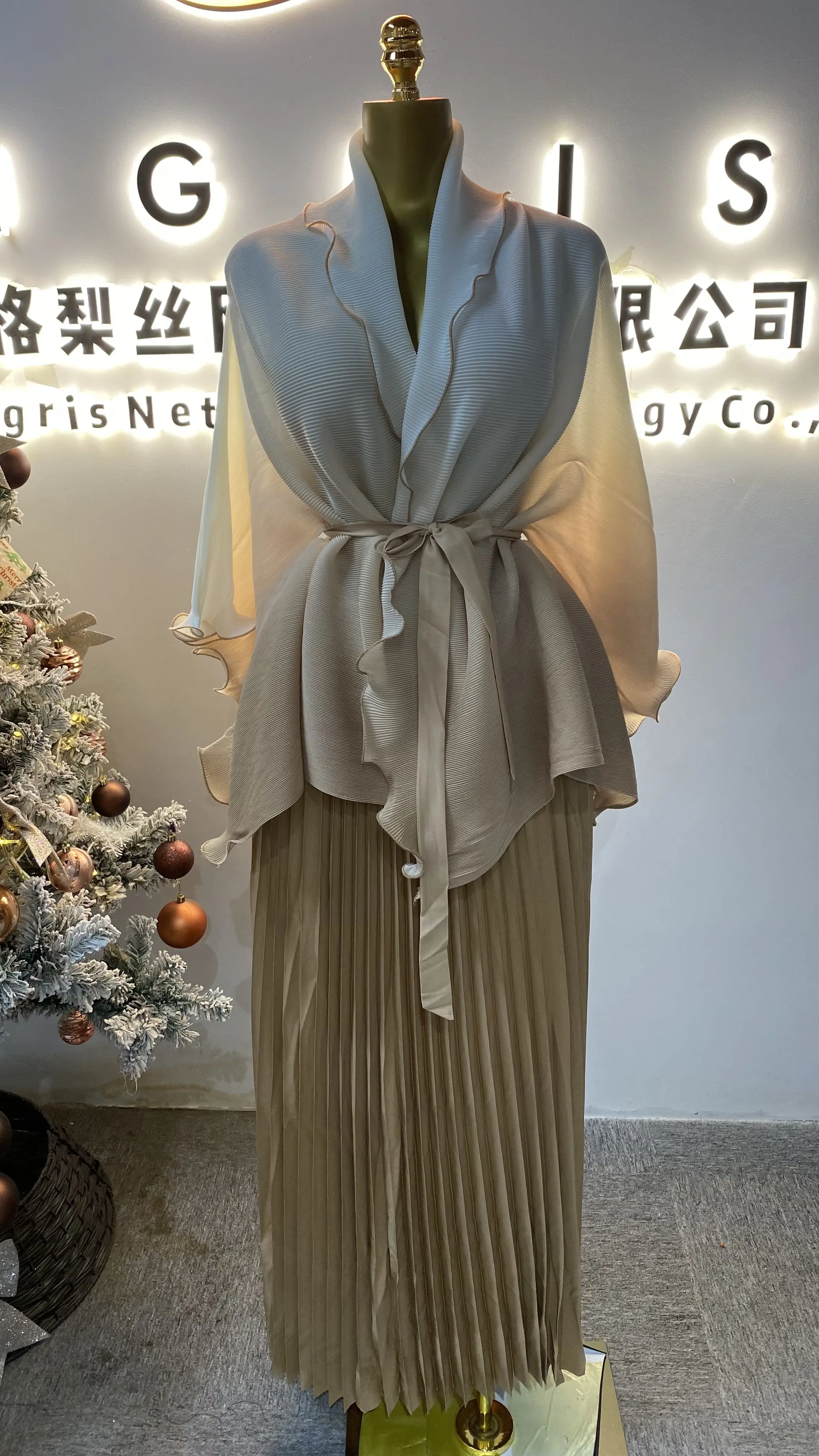 

Casual Summer Two-Piece Set with Short Skirt, Plus Size, Loose Fit, 1/4 Sleeve, Fast Delivery, Popular African Knitwear-GZXX053