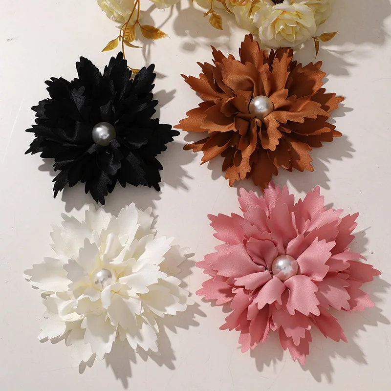 Handmade Pearl Satin Flower Brooches for Women Elegant Corsage Lapel Pins Exquisite Floral Badge Fashion Jewelry Accessory