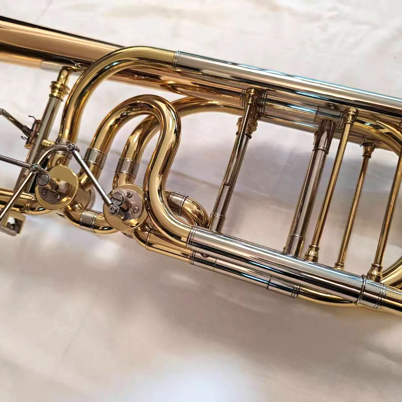 Manufacture Production Higher Standard Bass Trombone Rose Brass Bell Trombone