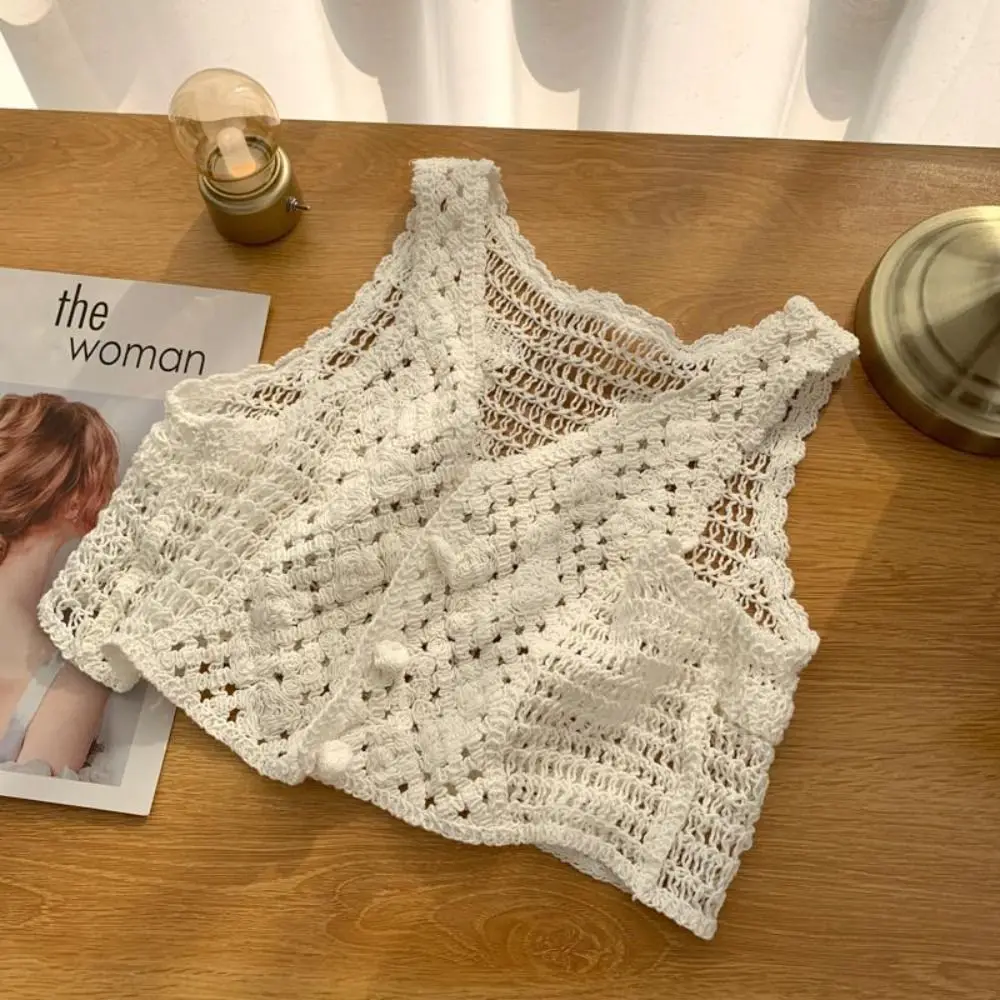 Vintage Hollow Out rompi Crochet Tank top Crop tanpa lengan kain rajutan atasan kasual pantai Chic tombol Up kardigan Wanita