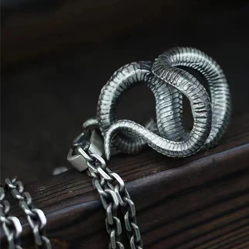 1 Pack Retro Fashion Goth Roaring Python Gold Snake Pendant Animal Pendant Wholesale