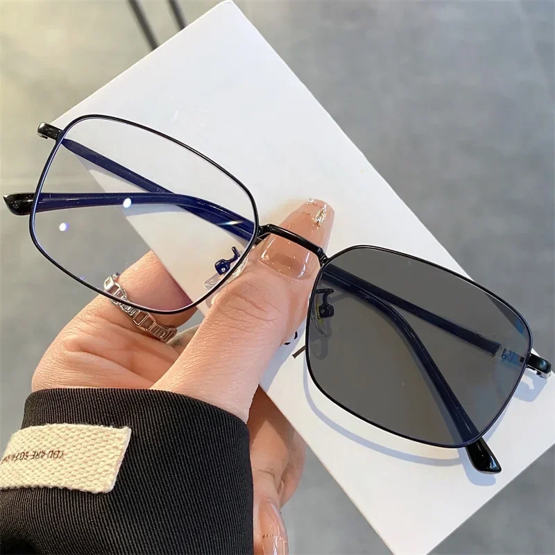 نظارات شمسية للرجال والنساء للتنقل اليومي، نظارات شمسية مضادة للإشعاع، نظارات معدنية للنساء والرجال، هدية مثالية لعيد الميلاد