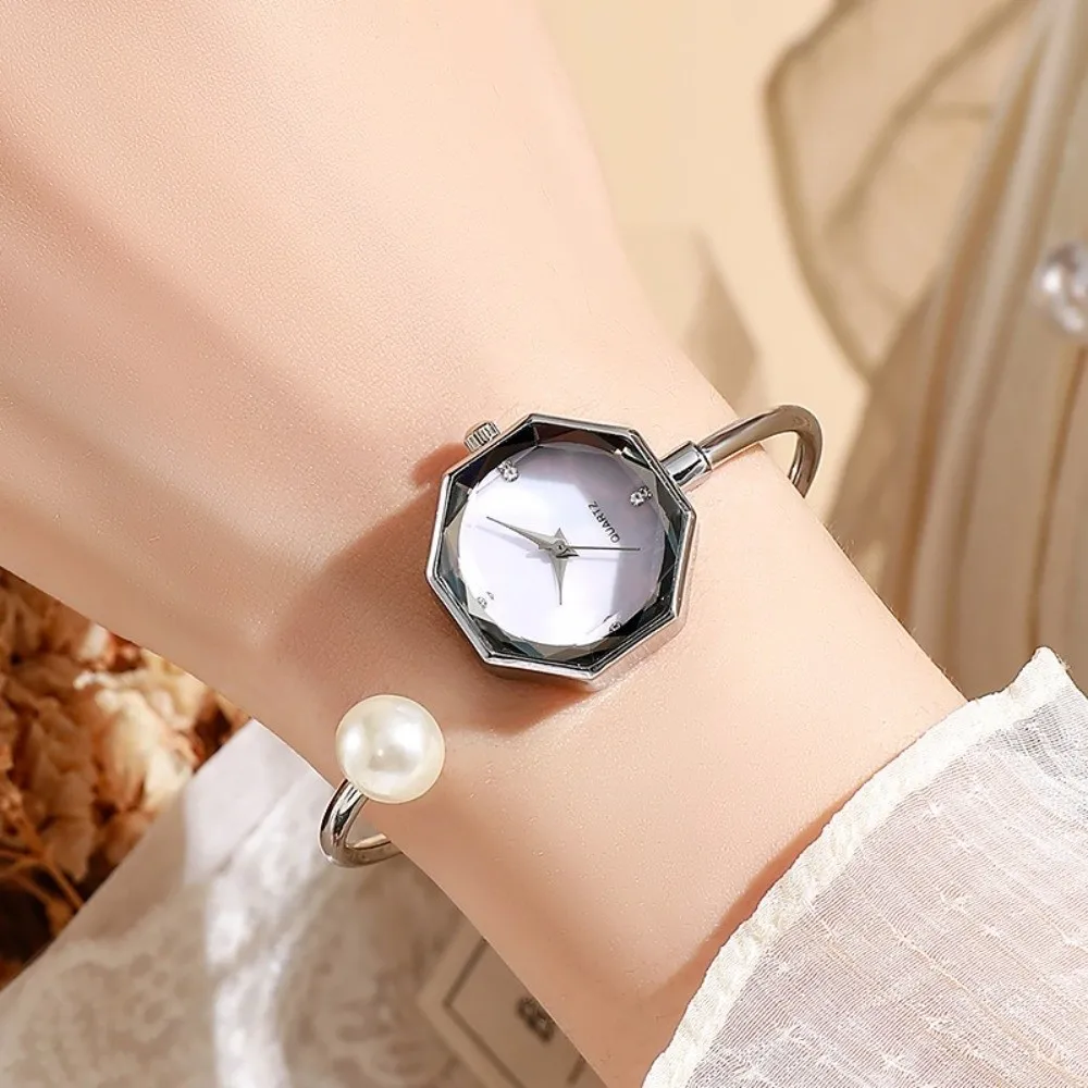 

Ретро-браслет-часы с жемчугом и стразами, изысканный дизайн, часы-браслет с бриллиантами, роскошные кварцевые часы, женские аксессуары