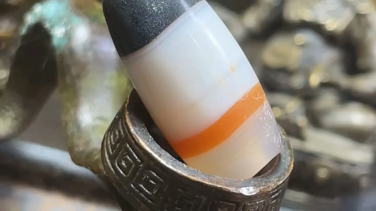 Tibetan Nepalese Himalayan Bead Ancient Agate Old Dzi Talisman eye Bead Amulet