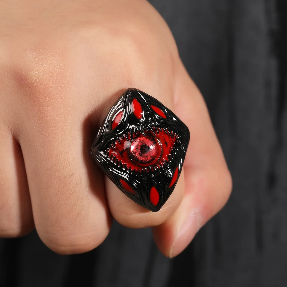 THE BLING KING-Anillo de ojo de Diablo rojo para hombre, rubí, dientes malvados, gran encanto de parasito negro, joyería gótica Vintage Punk para