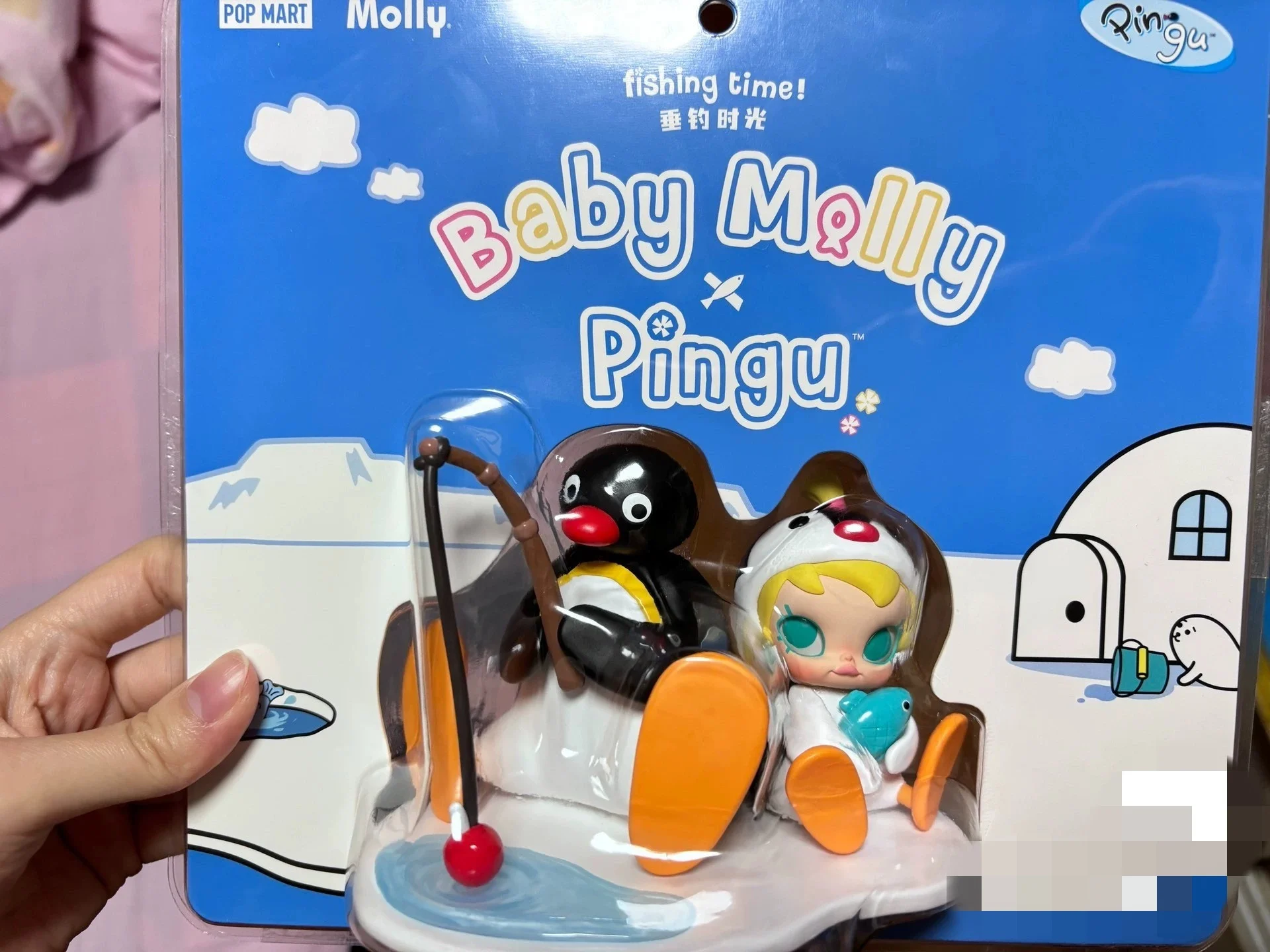 Anime Figuur Baby Molly X Pingu Vissen Tijd Handheld Hang Kaart 18 cm Model Poppen Beeldjes Pvc Collectie Trendy Speelgoed voor Geschenken