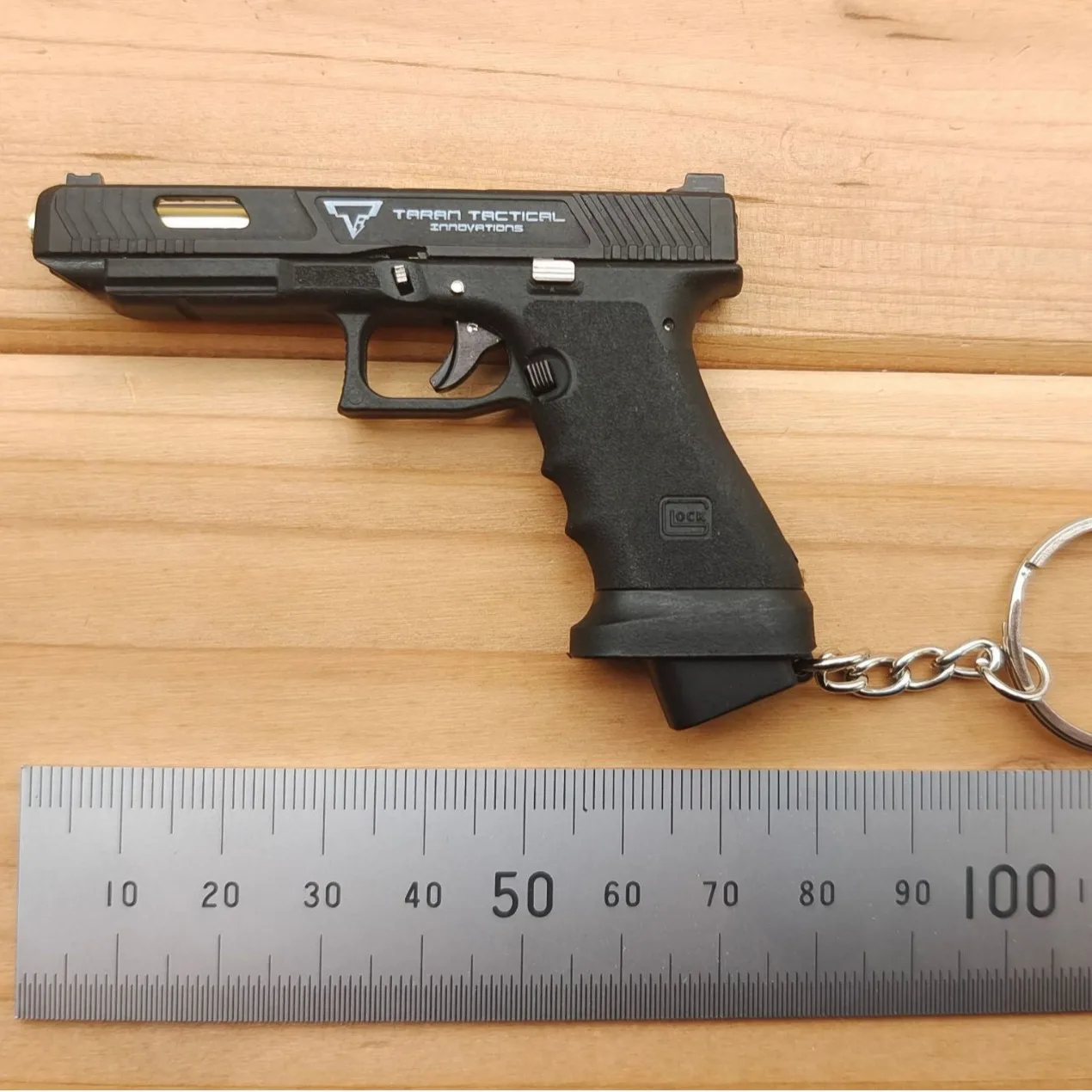 1:3 Scale G34TTI G17 Metal Mini Model Gun Toy Detachable Keychain and Shell Pop-up Decompression