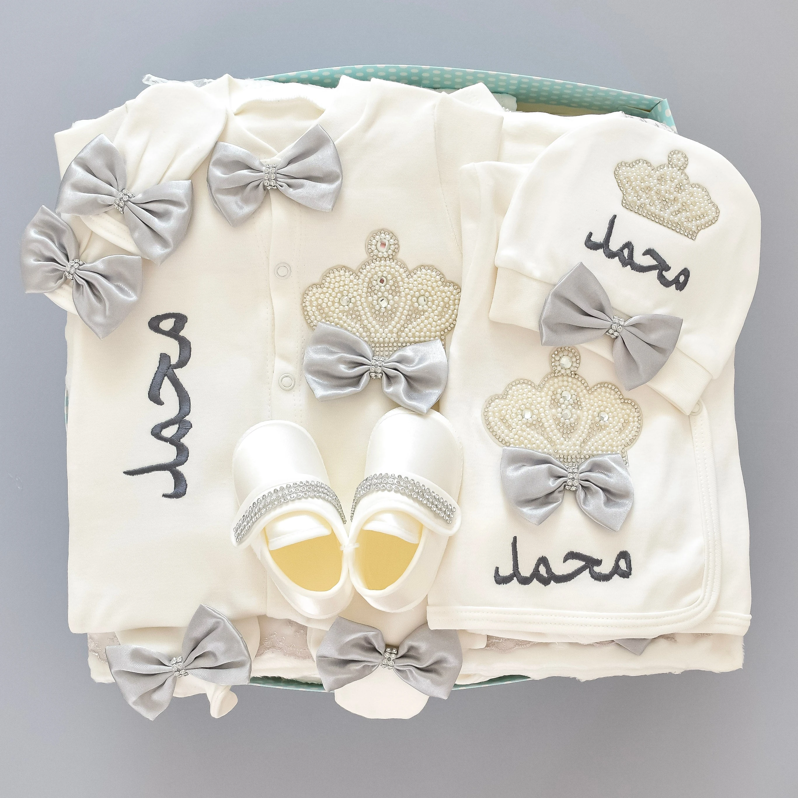 Dollbling Embroidery Name Parajam Royal UK Baby Gift Set Cotton Newborn Nursery Bedding Set receiving Blanket Photography Outfit